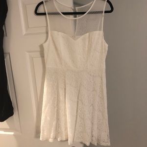 Francesca’s white dress- medium. New with tags.